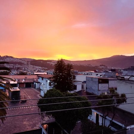 El Vergel Norte Кито Экстерьер фото